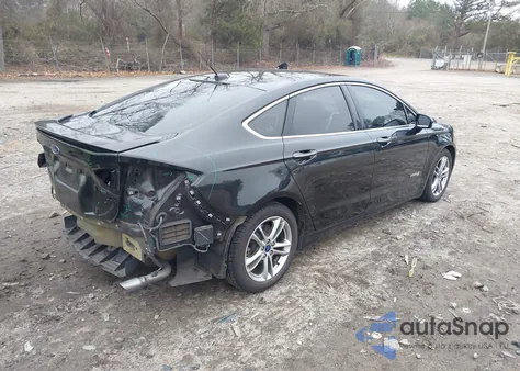 2015 Ford Fusion Hybrid Titanium из США, поврежденный, VIN 3FA6P0RU8FR261712